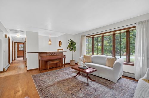 6 Beaver Rd, Lagrangeville, NY, 12540-6021 | Card Image