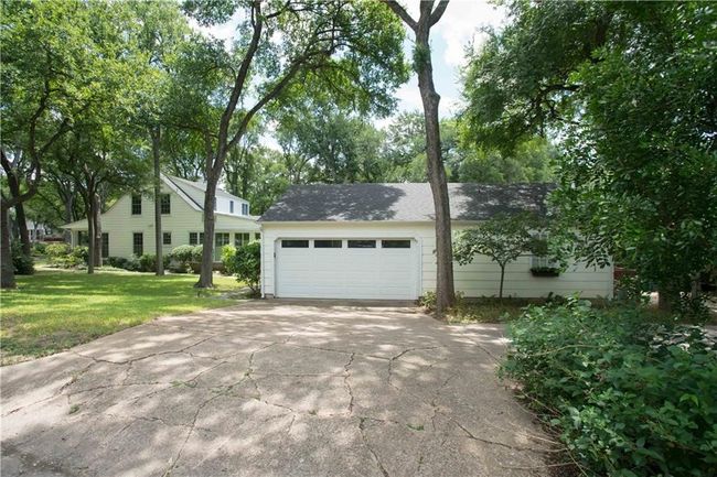 2203 Griswold Ln, House other with 4 bedrooms, 4 bathrooms and 4 parking in Austin TX | Image 26