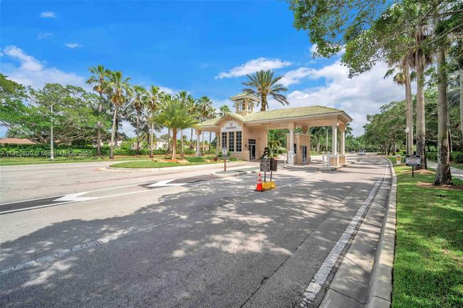 942 Lavender Cir, House other with 4 bedrooms, 3 bathrooms and null parking in Weston FL | Image 68