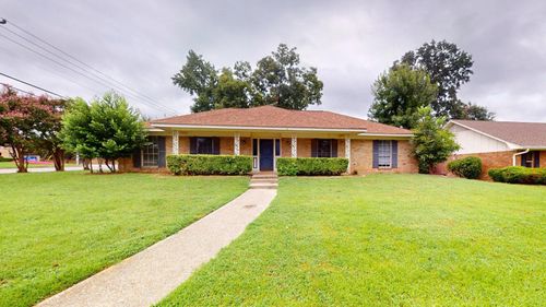 1004 Kingspark Dr, Tyler, TX, 75703-3924 | Card Image