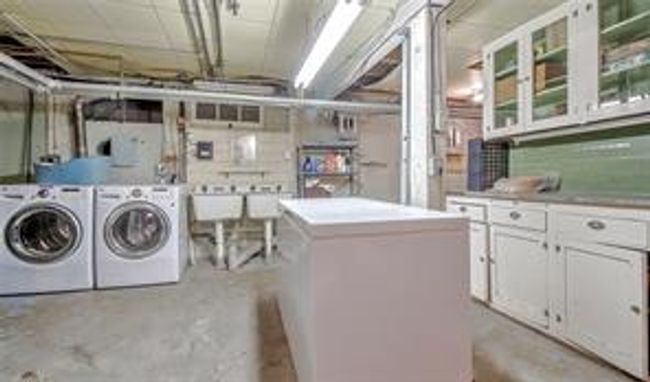 2722 Montcalm Cres Sw, House detached with 4 bedrooms, 2 bathrooms and 3 parking in Calgary AB | Image 43
