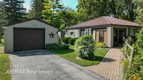 2500 Oregon Ave, Saginaw, MI, 48601-5442 | Card Image