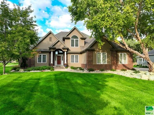 822 E Saint Andrews Cir, Dakota Dunes, SD, 57049-5102 | Card Image