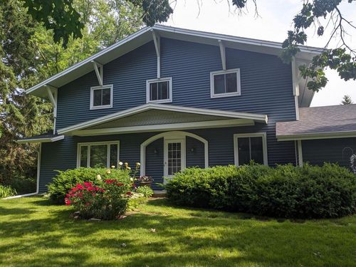 S41W27403 Timber Trail, Waukesha, WI, 53189 | Card Image