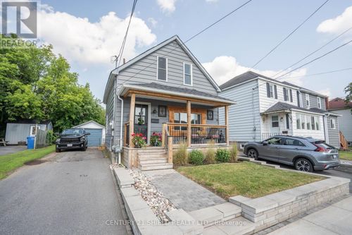 813 York St, Cornwall, ON, K6J4A7 | Card Image
