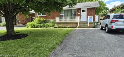38 Huntington Ave, Hamilton, ON, L8T1X6 | Card Image
