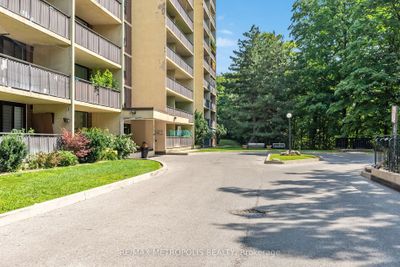 509 - 15 London Green Crt, Condo with 3 bedrooms, 2 bathrooms and 1 parking in North York ON | Image 2