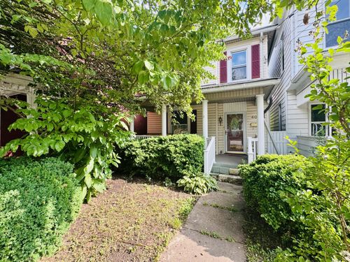 403 Pine St, Clifton Forge, VA, 24422-1142 | Card Image
