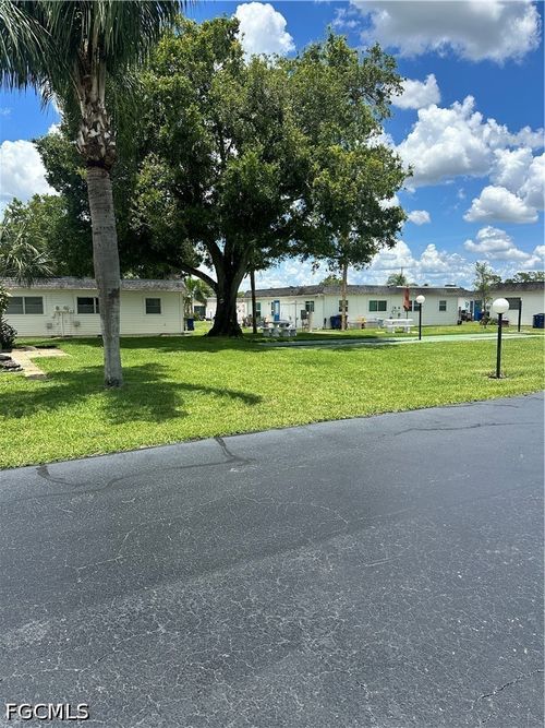 10 Tangerine Ct, Lehigh Acres, FL, 33936-7217 | Card Image