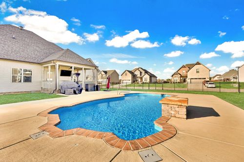 1850 Shield Dr, Clarksville, TN, 37043-2158 | Card Image
