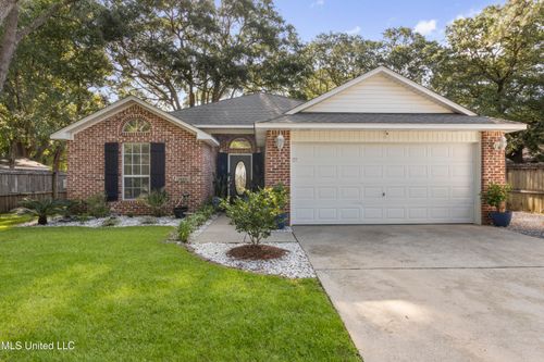 1426 Porpoise Dr, Ocean Springs, MS, 39564-7711 | Card Image