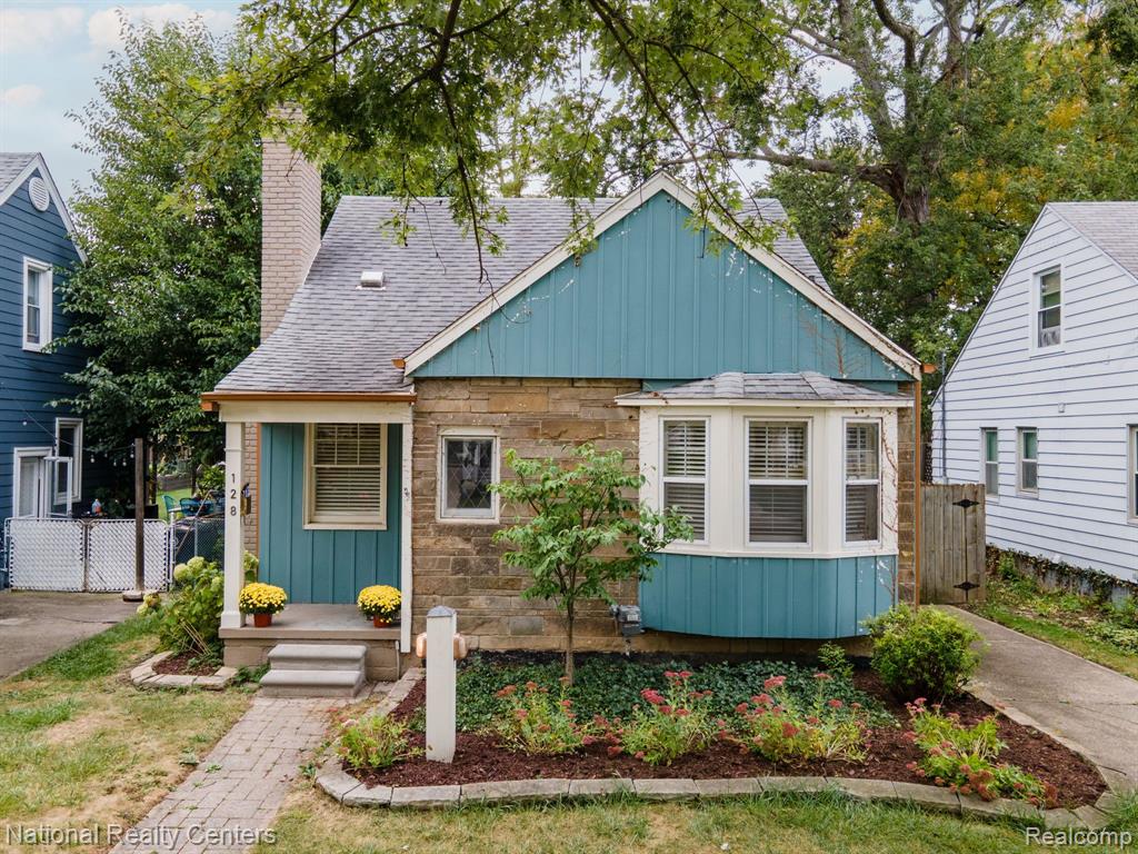 Wilson Ave, Royal Oak, MI 48067