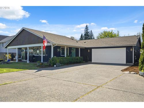 624 N Pershing St, Mount Angel, OR, 97362-9629 | Card Image