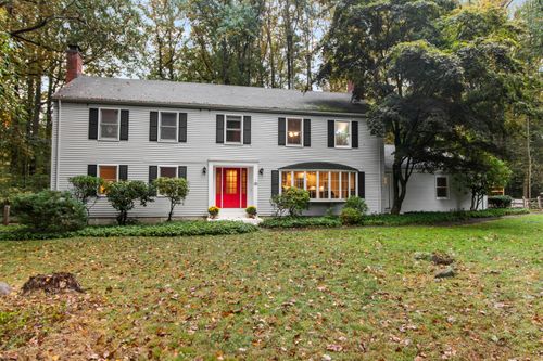 44 Oak Hill Lane, Woodbridge, CT, 06525 | Card Image