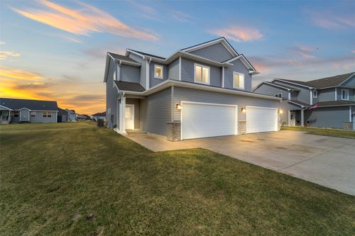 900 Kinney Cir Ne, Bondurant, IA, 50035 | Card Image