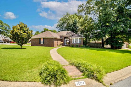 1007 Spring Creek Cv, Benton, AR, 72015-4481 | Card Image
