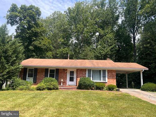 1716 Pine Valley Dr, VIENNA, VA, 22182-2338 | Card Image