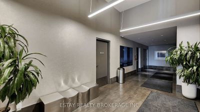 1601 - 297 College St, Condo with 3 bedrooms, 2 bathrooms and 2 parking in Toronto ON | Image 3