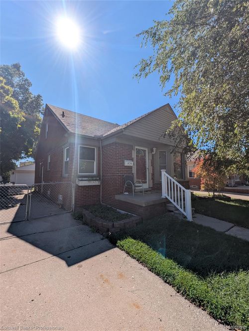 979 Liberty Ave, Lincoln Park, MI, 48146-3608 | Card Image