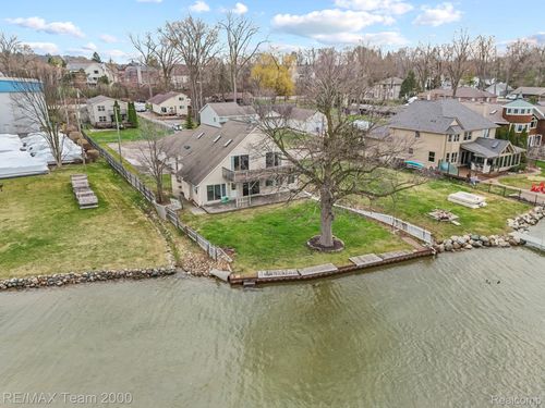 4390 Cass Elizabeth Rd, Waterford, MI, 48328-4209 | Card Image