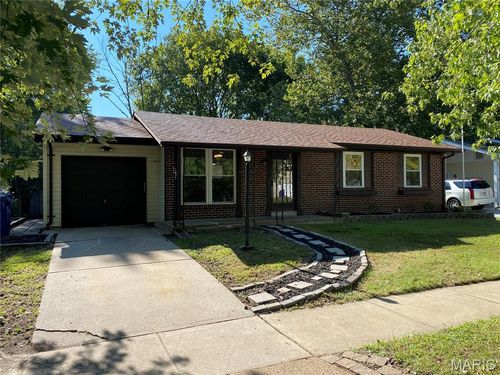 2942 Chance Drive, Florissant, MO, 63031 | Card Image