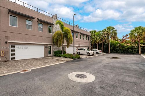 1066 Ne 35th Street, Oakland Park, FL, 33334 | Card Image