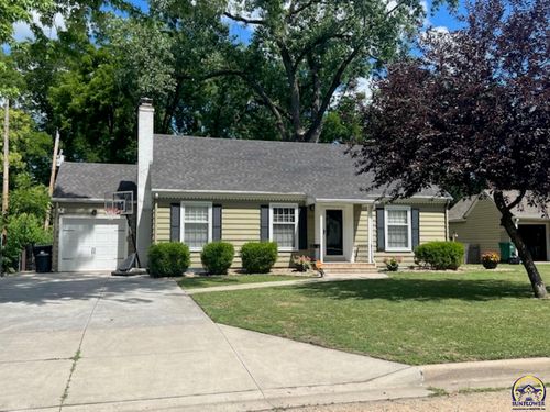 1714 Sw Pembroke Ln, Topeka, KS, 66604-3259 | Card Image