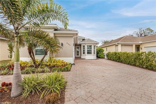 2769 Linda Dr, NAPLES, FL, 34112-6324 | Card Image