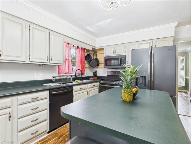 1213 Elmwood Ave, House other with 4 bedrooms, 3 bathrooms and null parking in High Point NC | Image 12