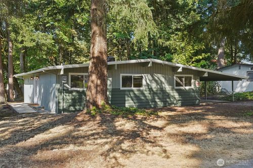 9015 171st Ave Ne, Redmond, WA, 98052-3727 | Card Image