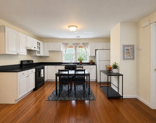 b-43 Market St, Cambridge, MA, 02139-1509 | Card Image