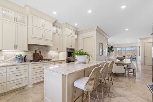 837 N Gregg Ave, Fayetteville, AR, 72701-1929 | Card Image