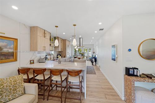 1737 Sw 11th St, MIAMI, FL, 33135-5107 | Card Image