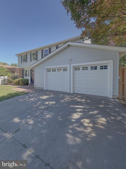 107 Appletree Dr Ne, LEESBURG, VA, 20176-4507 | Card Image