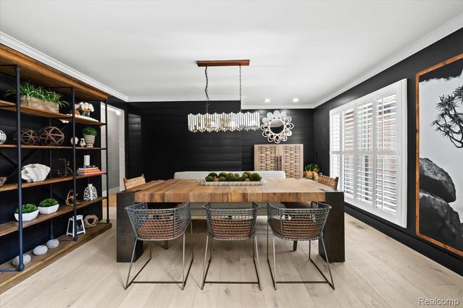 Formal dining room. | Image 5