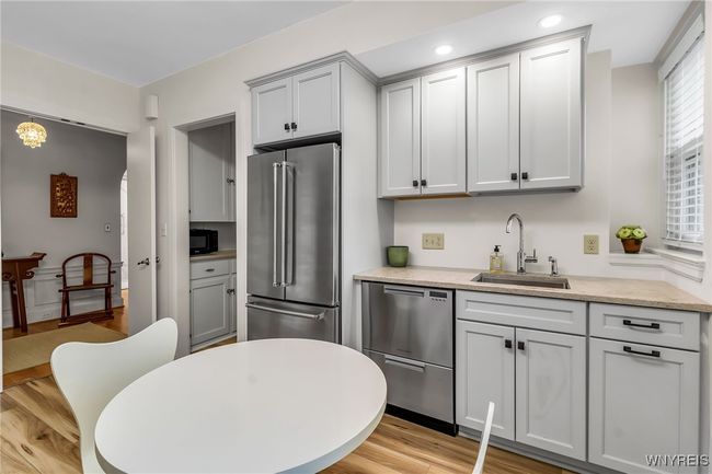 APT-6B - 33 Gates Cir, Condo with 2 bedrooms, 2 bathrooms and null parking in Buffalo NY | Image 9