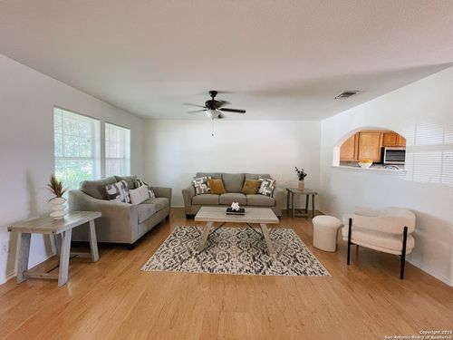 6163 Lake Victoria St, San Antonio, TX, 78222-3342 | Card Image