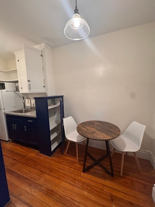 11-6 Washington Ave, Cambridge, MA, 02140-2833 | Card Image