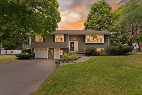 75 Adams St, Dedham, MA, 02026-3609 | Card Image