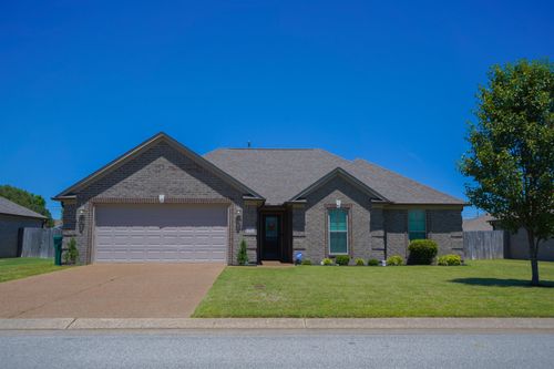 83 Nehemiah Dr, Jackson, TN, 38305-1898 | Card Image