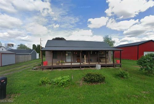 435 Oxford Ave, Newcomerstown, OH, 43832-1316 | Card Image