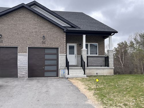 36 Lahey Cres, Penetanguishene, ON, L9M0W1 | Card Image