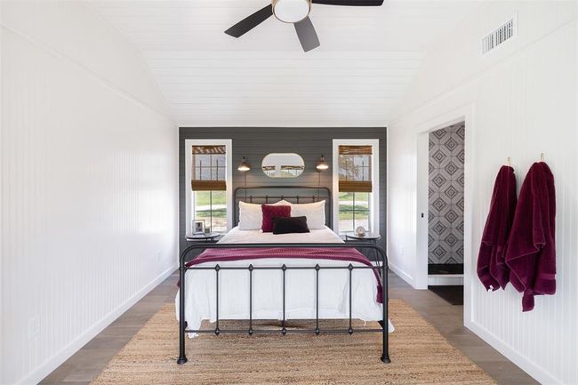 Bedroom 2 in Guest Home/Office | Image 25