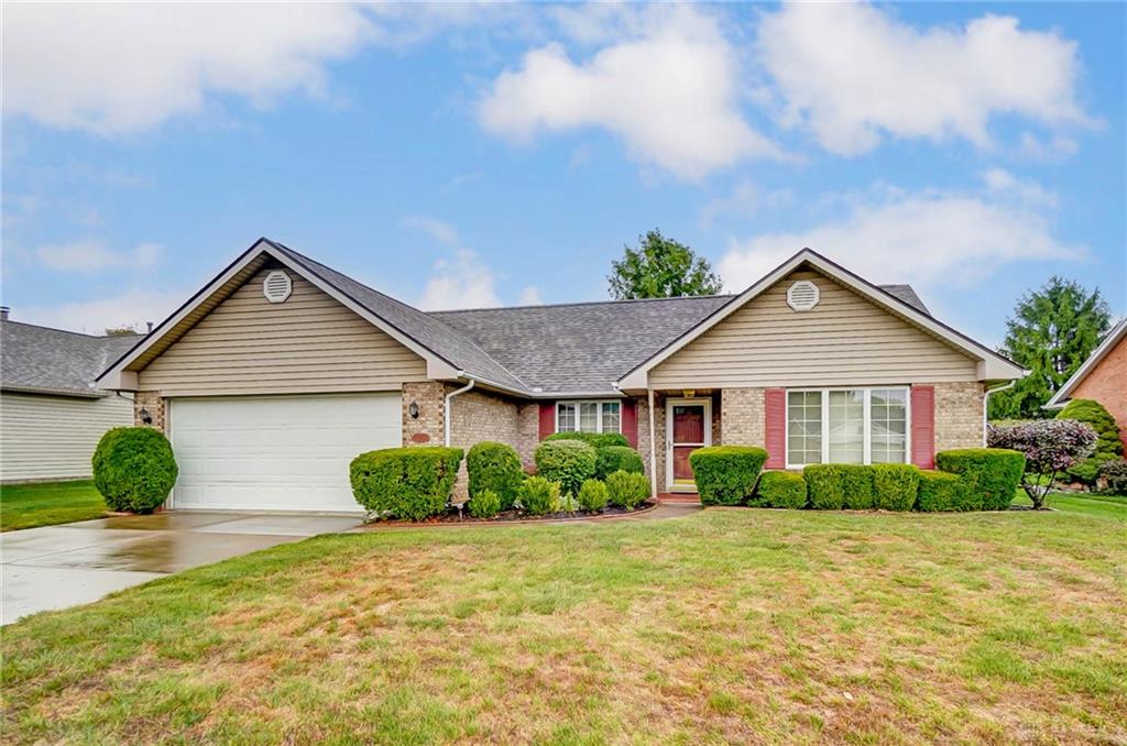 Brook Park Dr, Troy, OH 45373
