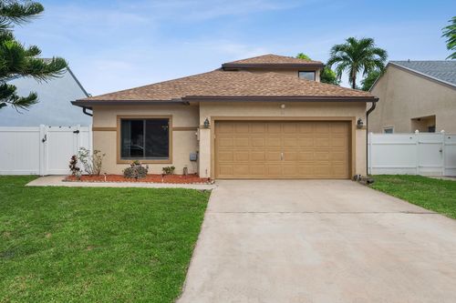 80 Tara Lakes Dr W, Boynton Beach, FL, 33436-6726 | Card Image