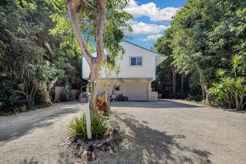 323 Bay View Ave, Key Largo, FL, 33037-2028 | Card Image