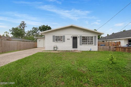 6524 Olokee St, Panama City, FL, 32404-8043 | Card Image