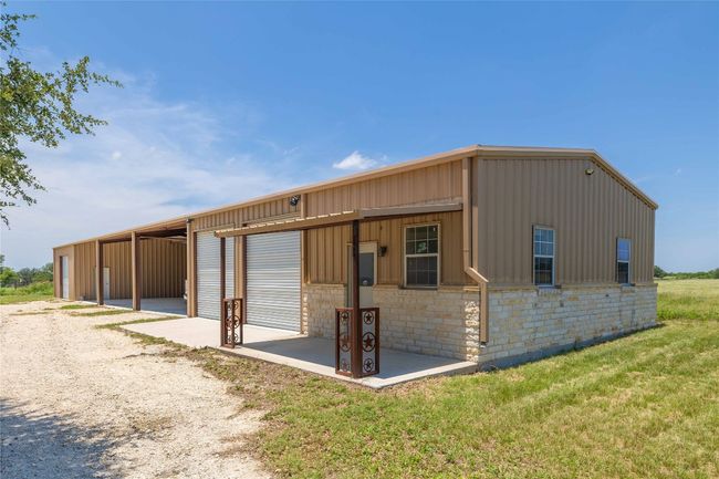 1183 Us Highway 84 W, Home with 3 bedrooms, 3 bathrooms and null parking in Mullin TX | Image 35