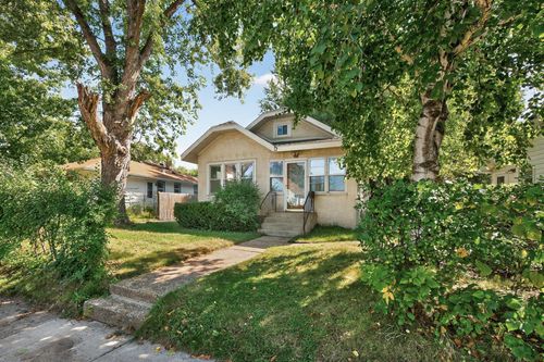 834 Iroquois Ave, Saint Paul, MN, 55119-3720 | Card Image
