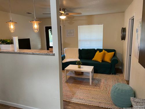1023 Sacramento, San Antonio, TX, 78201-4246 | Card Image